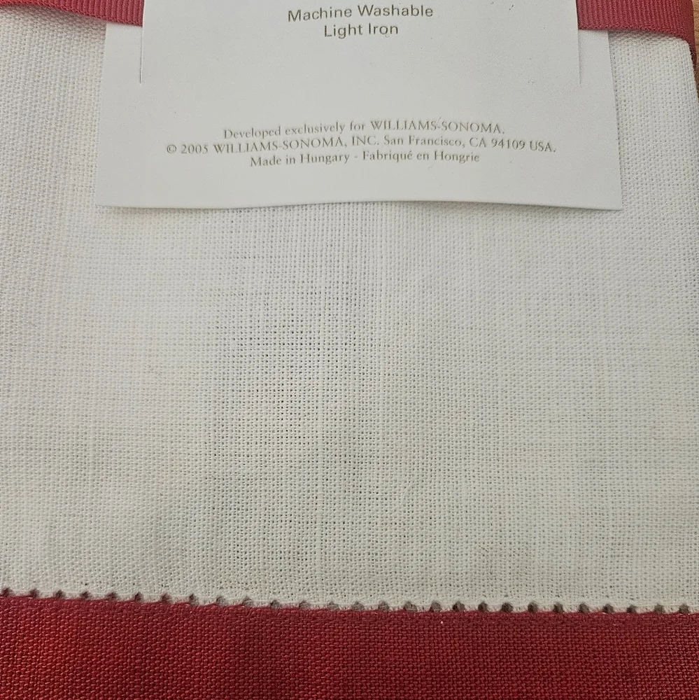 Williams Sonoma Red and White/cream Table Linen